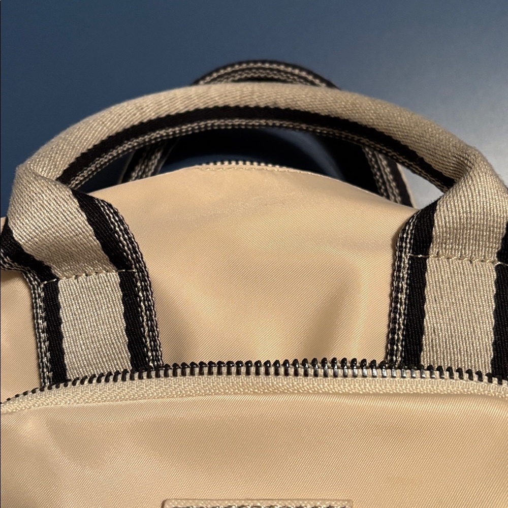 Fun Saint And Sofia Purse With Strap - image 6